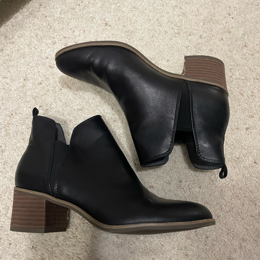 Dr. Scholls Black Leather Ankle Boots